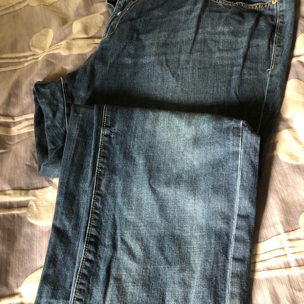 1 pair of Old Navy plus size 24 jeans